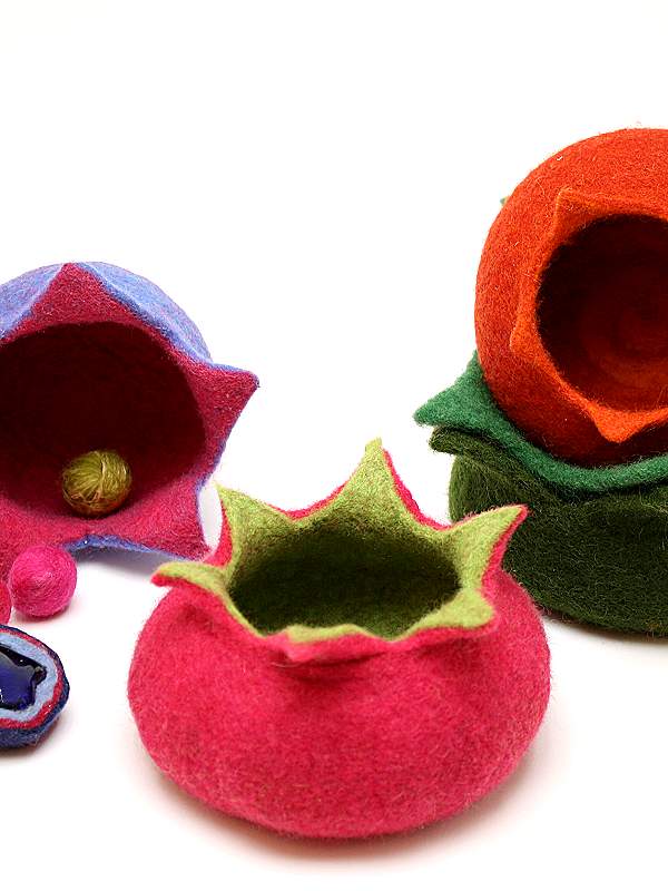 Bastelpackung zauberhafte Sternenschale aus Märchenwolle T&W Bastelpackung zauberhafte Sternenschale aus Märchenwolle T&W
