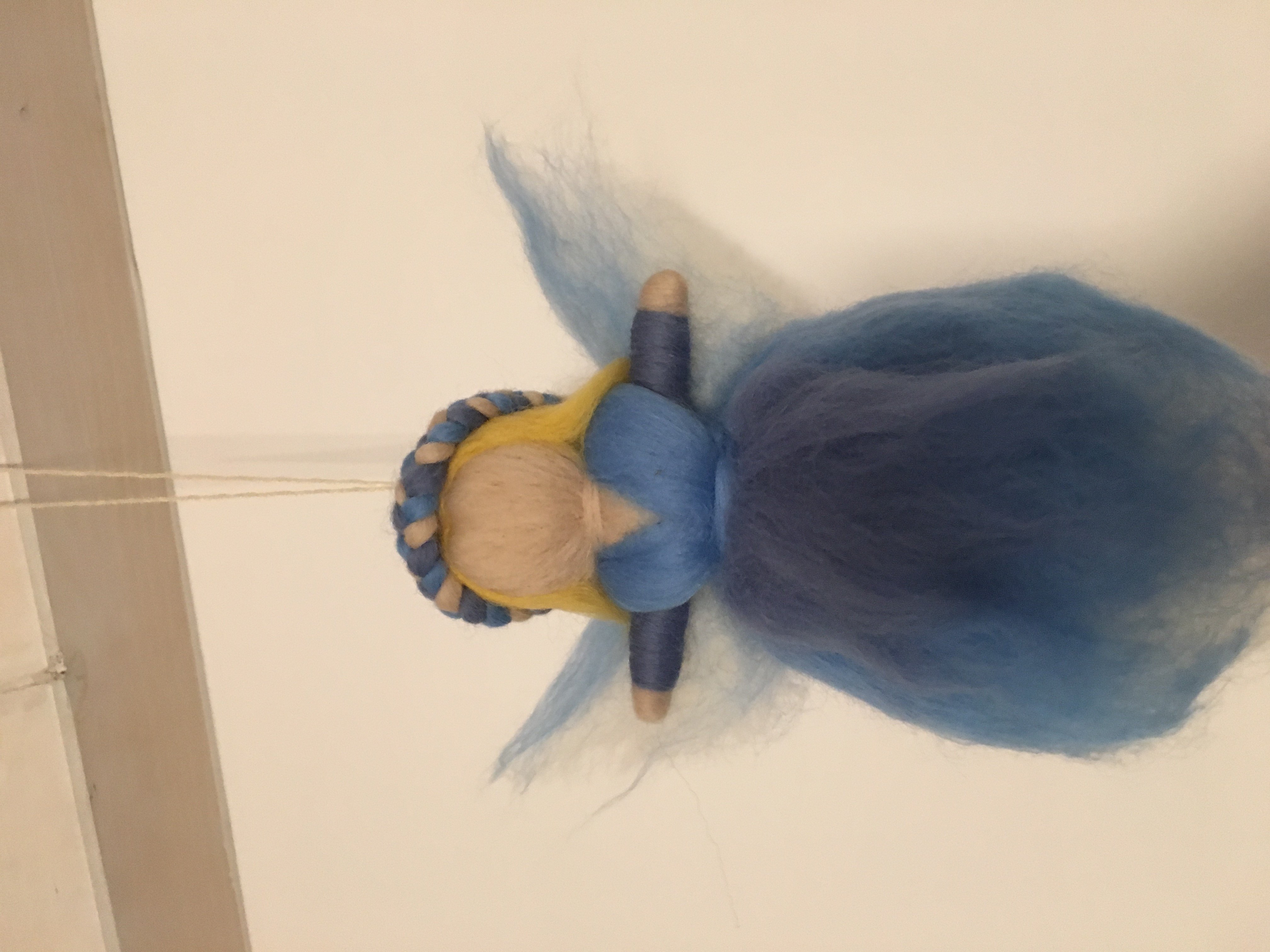 Fee aus Merinokammzug Fee aus Merinokammzug