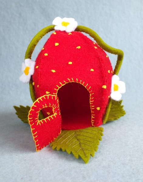 Bastelpackung Erdbeerhäuschen Atelier Pippilotta Bastelpackung Erdbeerhäuschen Atelier Pippilotta