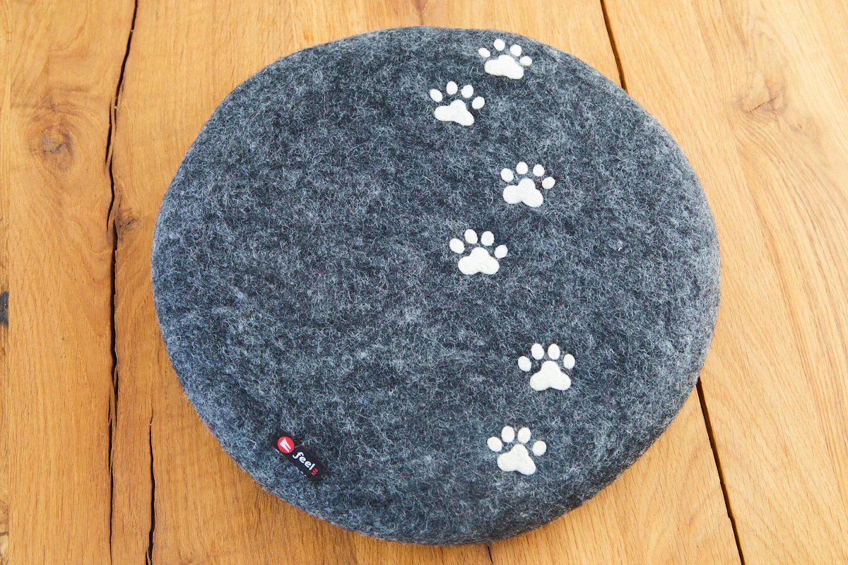 🐾 Untersetzer „Pfötchen“ – handgefilzt & vielseitig schön 🐾
