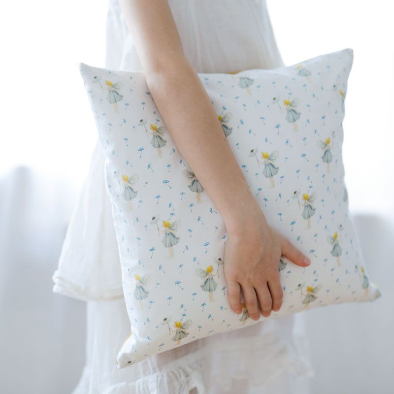 Baumwollstoff Pusteblumenelfe von Daniela Drescher Baumwollstoff Pusteblumenelfe von Daniela Drescher