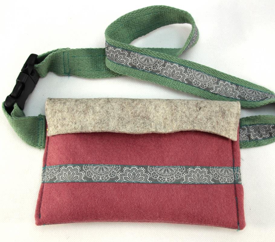 Hundefuttertasche - Naschitasche aus Wollfilz