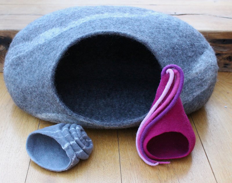 Filzanleitung Katzenhöhle - Videoanleitung zum Filzen einer Katzenhöhle Filzanleitung Katzenhöhle - Videoanleitung zum Filzen einer Katzenhöhle