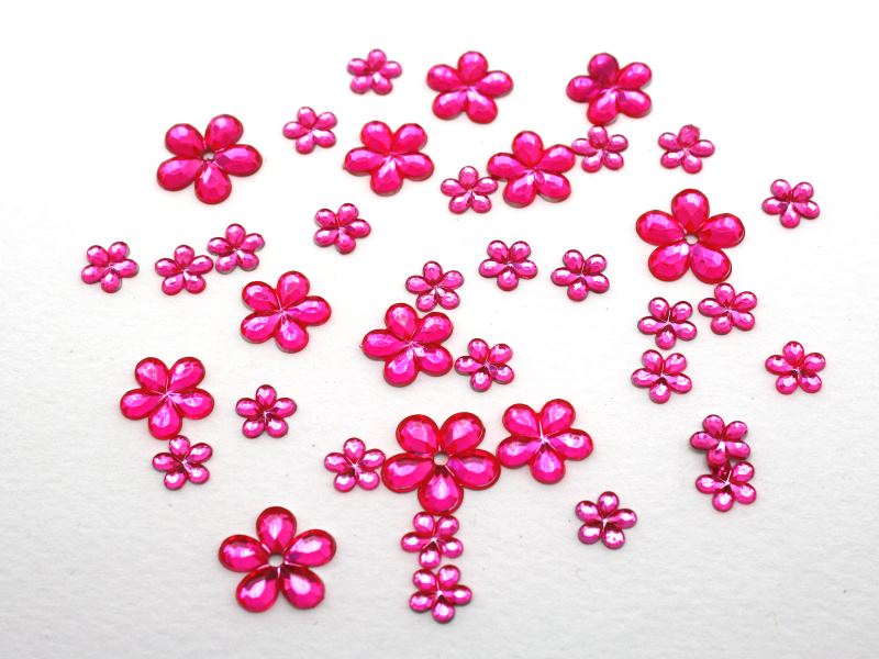 Strassblüten aus Acryl in pink