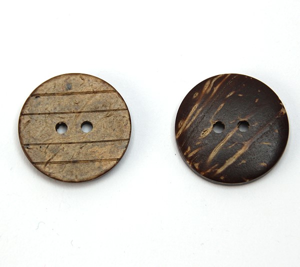 Knopf aus Kokosnuss mit Rillen Knopf aus Kokosnuss mit Rillen