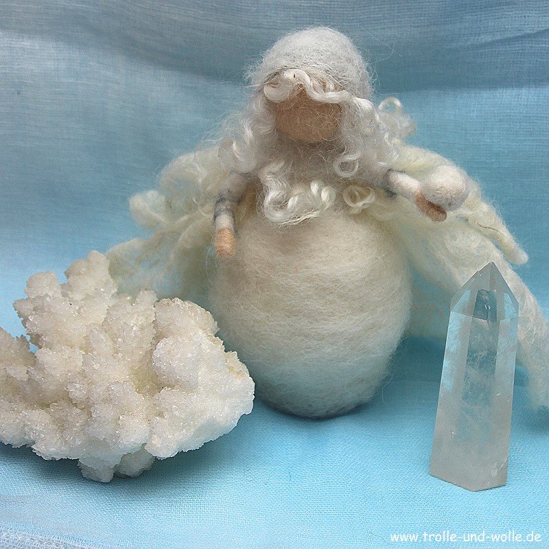 Filzanleitung Schneekönigin aus Märchenwolle - needle felting