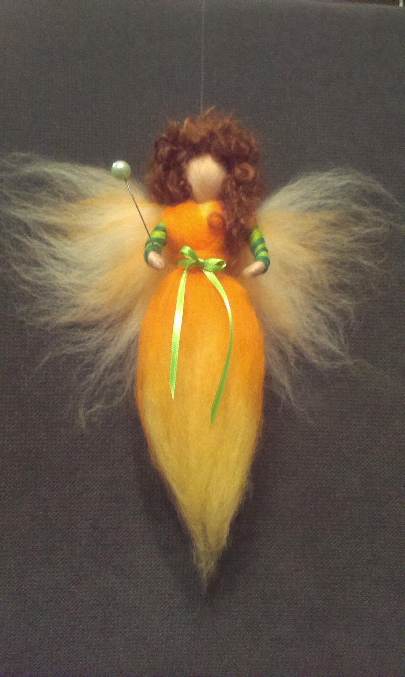 Engel mit braunen Locken Engel mit braunen Locken