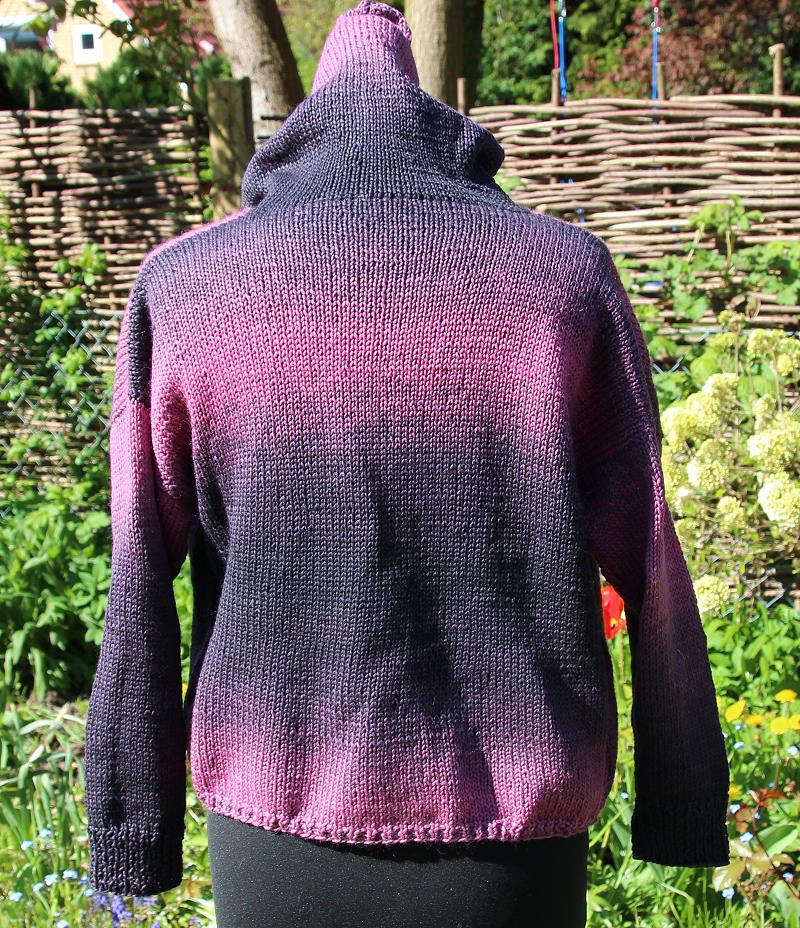 Strickjacke aus der Gradient Walk Strickgarn Grauzone Strickjacke aus der Gradient Walk Strickgarn Grauzone